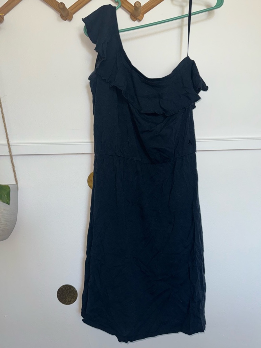 Reef One-Shoulder Ruffle Dress